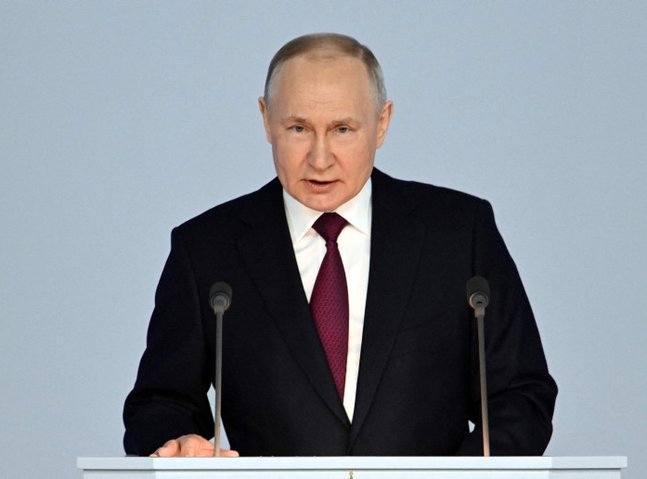 Putin selects 40 new members for Russia's Civic Chamber