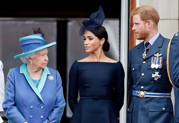 Kraliçe Elizabethten Prens Harry ve Meghan Marklea zeytin dalı