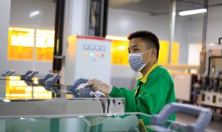 iPhone’a bulaşan emekçi kanı