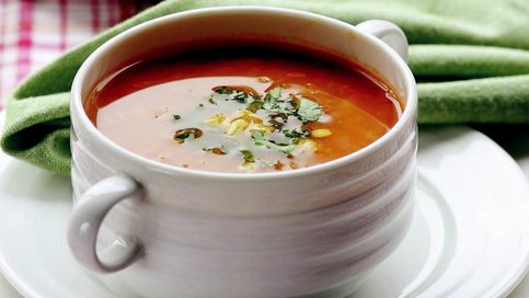 Baharatlı Kırmızı Mercimek Çorbası Tarifi