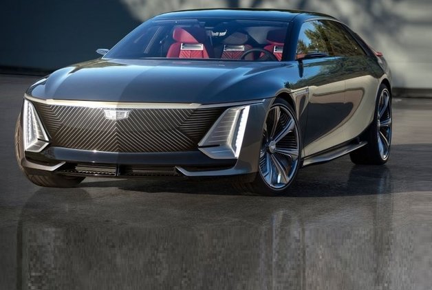 CADILLAC’TAN DEV ELEKTRİKLİ KONSEPT