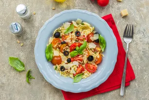 Garnitürlü Şehriye Salatası