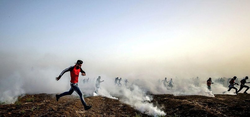 ISRAELI ARMY OPENS FIRE ON 4 GAZANS NEAR BORDER FENCE