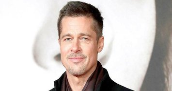 Brad Pitt asks astronaut: Who was better? Clooney or me?