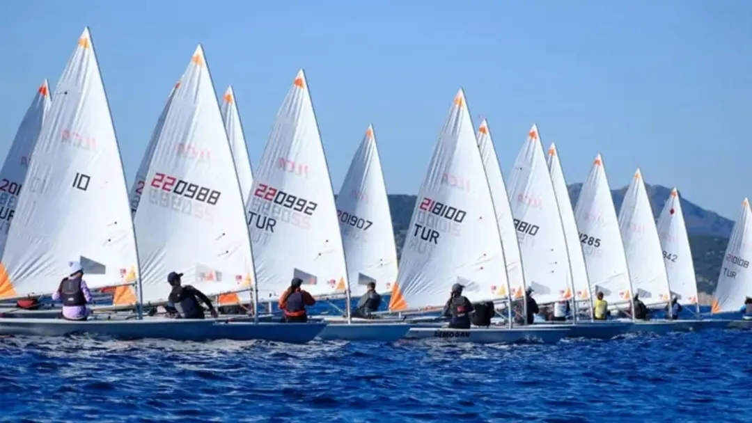 TÜRKİYE’DE İLK KEZ BODRUM’DA DÜZENLENECEK U21 AVRUPA ŞAMPİYONASI’NDA 42 ÜLKEDEN 191 YELKENCİ 9-16 EKİM ARASINDA YARIŞACAK.