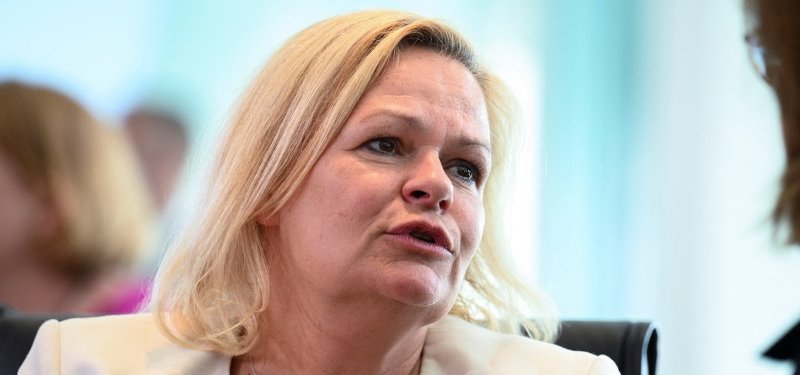 Germany to allow asylum seekers to work sooner