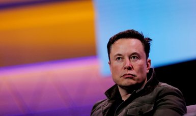 Musk tells Twitter staff: Opt in for 'intensity' or take severance
