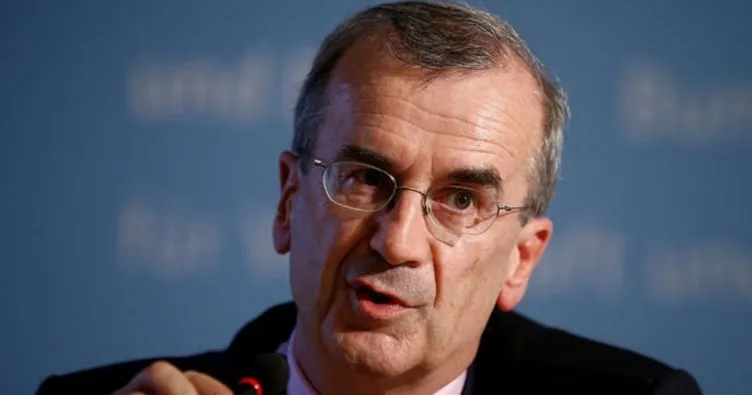 ECB üyesi Villeroy’den erken faiz indirim sinyali