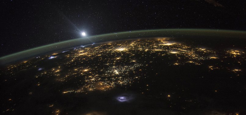 NASA SAYS ASTEROID PASSED NEAR EARTH