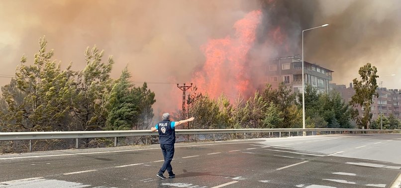 AT LEAST 10 INJURED IN SOUTHERN TURKEY FOREST FIRES
