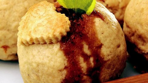 Hamurlu Elma Tatlısı