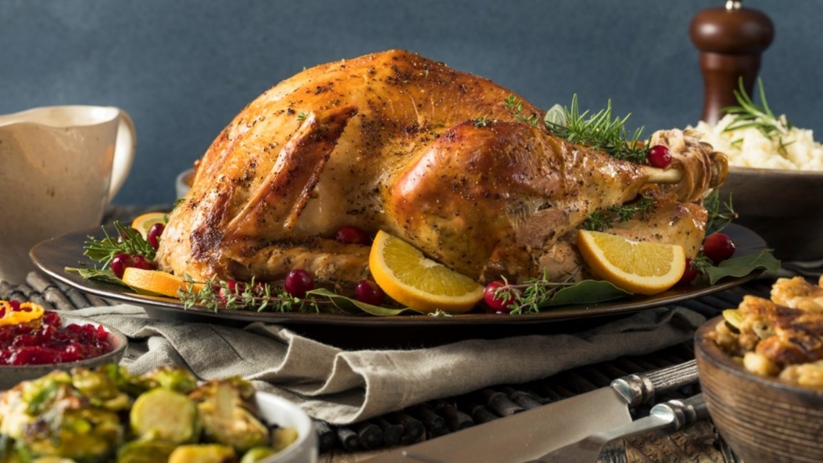 Firik Pilavı Eşliğinde Hindi Tandır