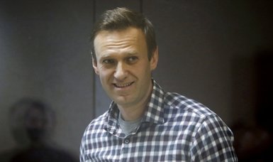 Doctors warn Kremlin critic Navalny could 'die at any minute'
