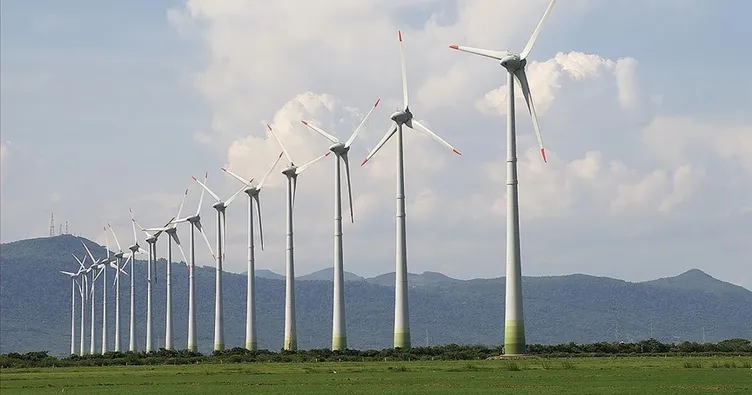 Küresel yenilenebilir enerji yatırımları 800 milyar doları aştı