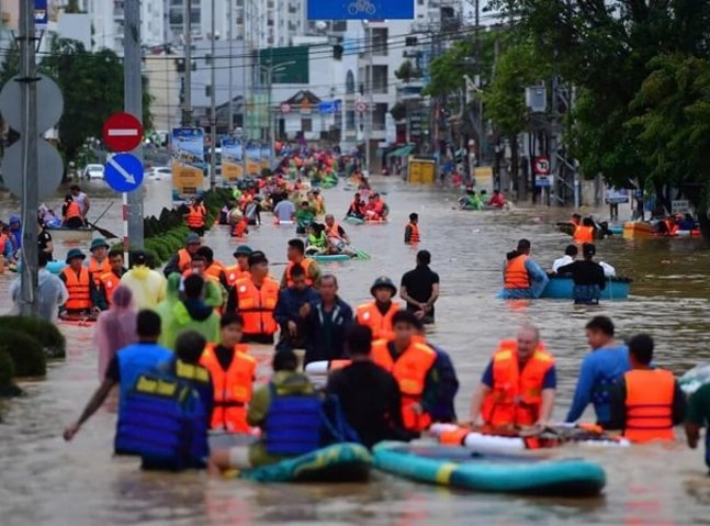 Vietnam flood death toll rises to 90