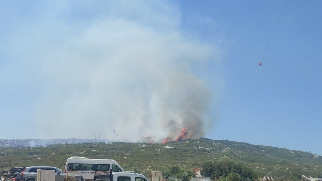 İZMİR’DEKİ YANGIN KONTROL ALTINDA