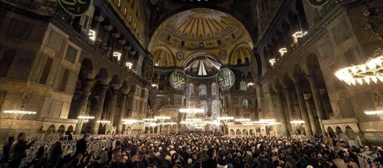 Ayasofya Camisi’nde İstanbul’un fethi programı düzenlendi