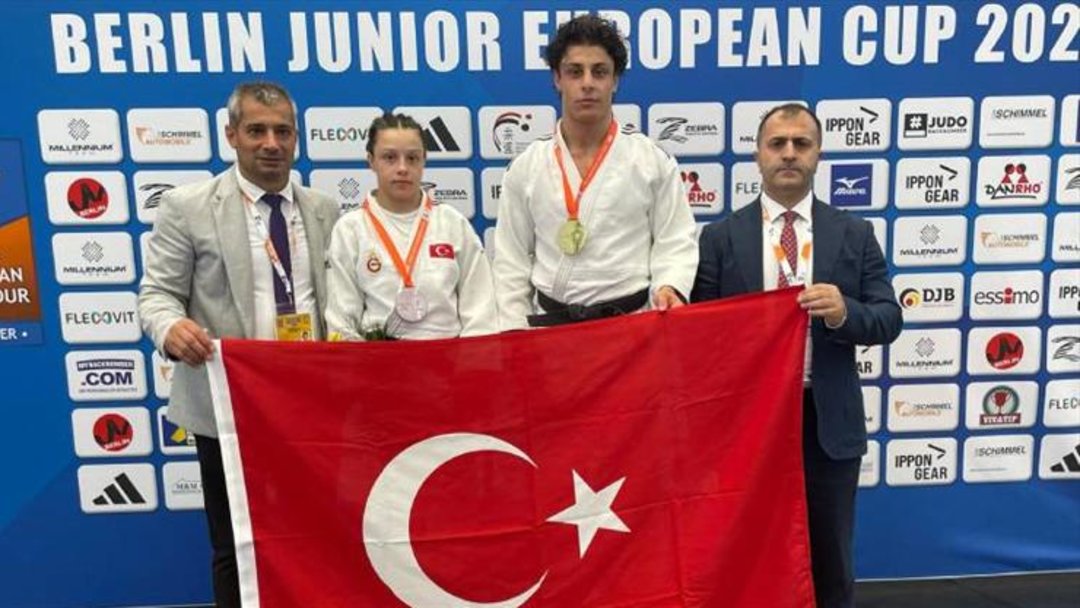 MİLLİ JUDOCULARDAN ÇİFTE MADALYA