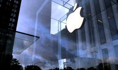 Apple earnings top expectations despite economic gloom