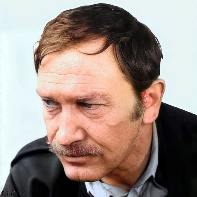 Turgut Uyar kimdir?