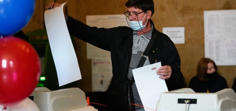 EARLY LIMITED RESULTS IN RUSSIA SHOW PRO-KREMLIN PARTY LEADS