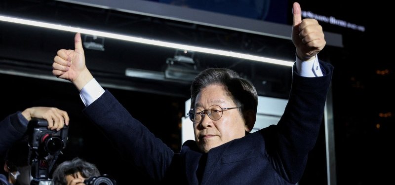 South Korea opposition leader ends 24-day hunger strike