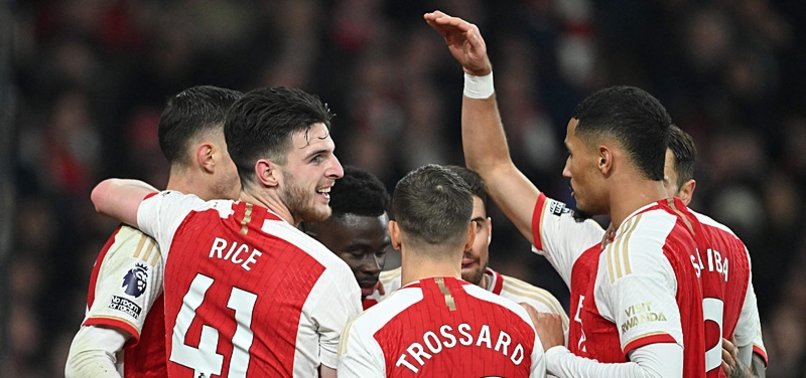 ARSENAL ROUT NEWCASTLE UNITED TO KEEP PACE WITH LEADERS