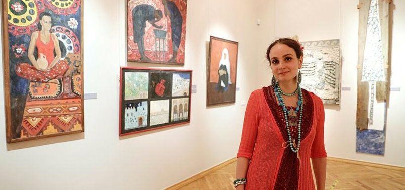 RUSSIAN ARTIST MARIYA KOMISA WHO HAS BECOME MUSLIM PROMOTES ISLAMIC CULTURE IN MOSCOW