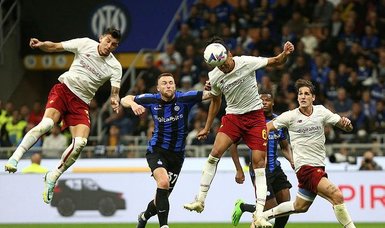 Smalling header earns Roma 2-1 win at Inter