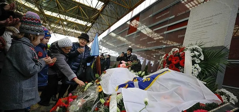 Markale Bosnians remember anniversary of 1995 Markale marketplace shelling