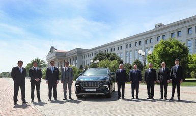 Uzbek president receives Türkiye's first indigenous electric car