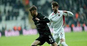 Title contenders Beşiktaş beat 9-man Gençlerbirliği