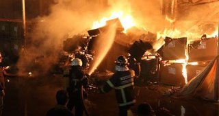 Kartepe’de büyük fabrika yangını