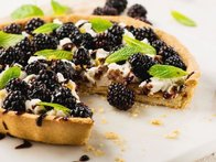 Böğürtlenli Keçi Peynirli Tart