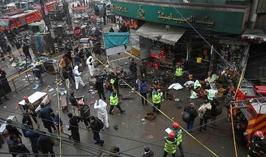 Bomb blast kills 3 people, leaves dozens of others injured in eastern Pakistan
