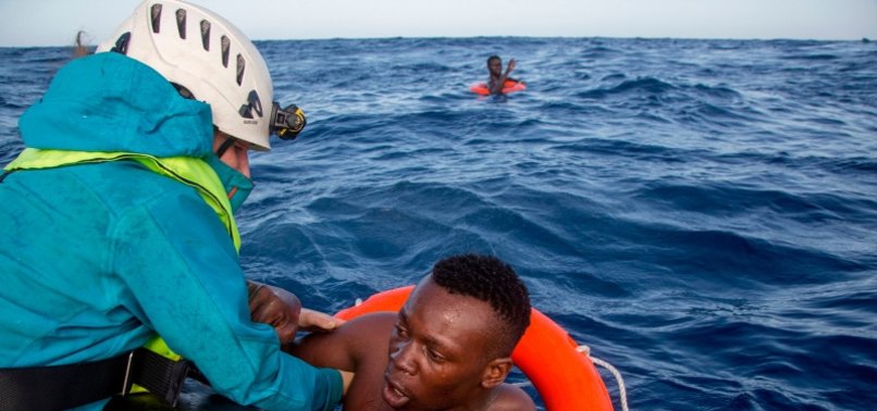 MORE THAN 100 MIGRANTS SHIPWRECKED OFF THE COAST OF GREECE