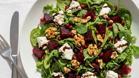 Kırmızı-Beyaz Cumhuriyet Salatası