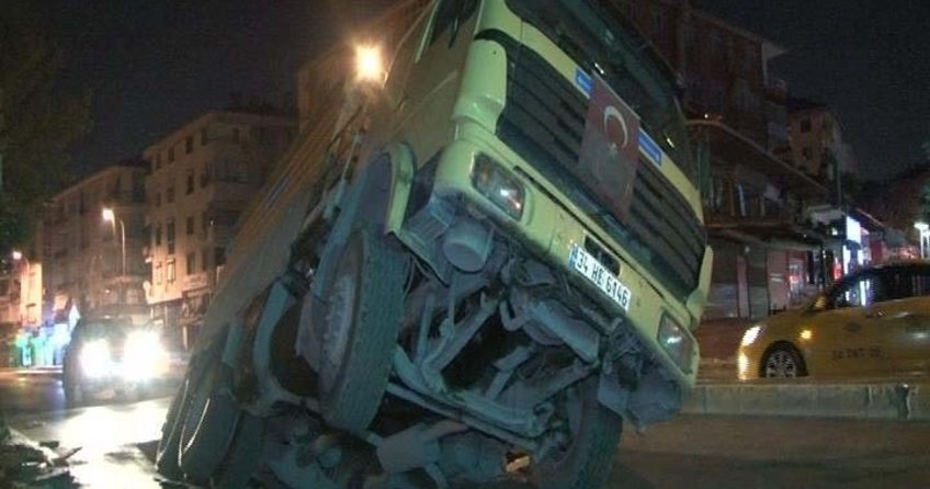 Maltepe’de yol çöktü!