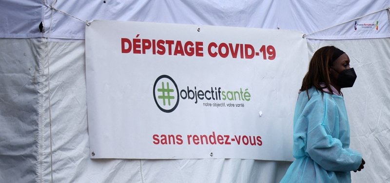 France reports 328,214 new coronavirus cases