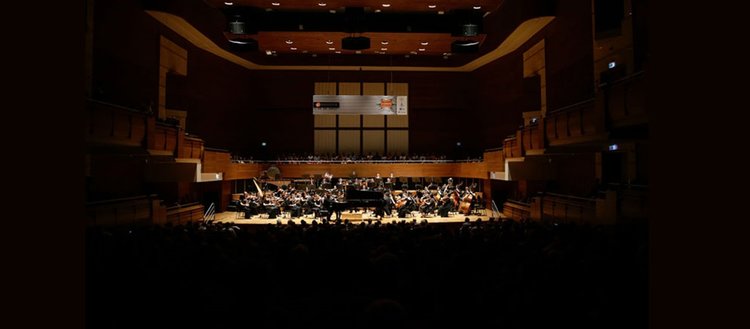 Fazıl Say ve Şanghay Filarmoni Orkestrası’ndan İzmir’de konser