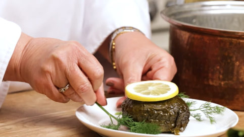 Yaprak Sarmalı Enginar Dolması