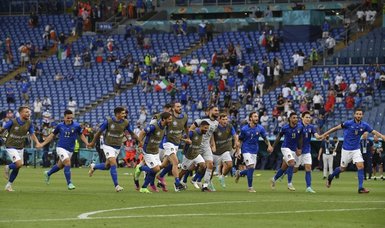 New-look Italy beat Wales as both teams advance to last 16
