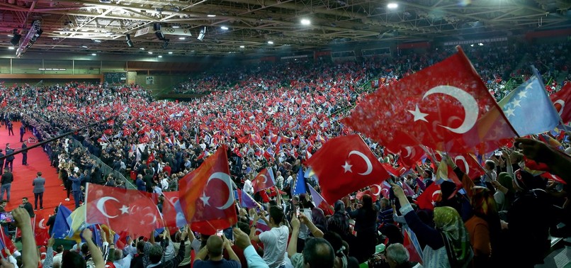 EXPAT TURKS IN EUROPE PLEASED WITH AK PARTYS POST-ELECTION PLANS