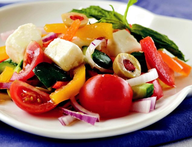 Renkli Salata