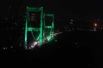 İstanbul’da köprüler yeşile büründü