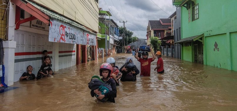 DEATH TOLL FROM INDONESIAN FLOODS AND LANDSLIDES RISES TO 26