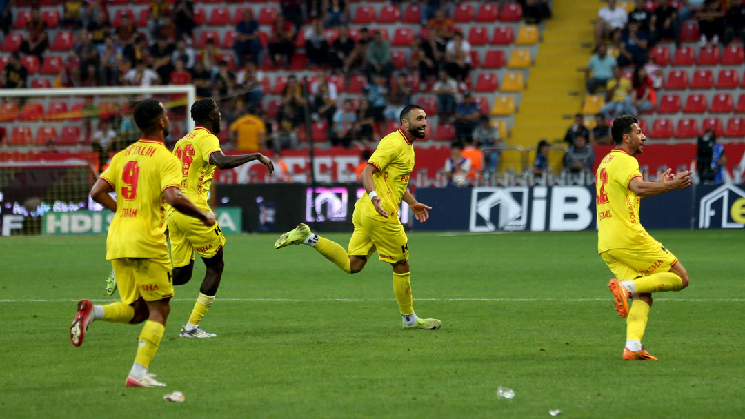 GÖZTEPE YENİLMEZLİK SERİSİNİ SÜRDÜRDÜ