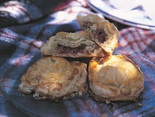 Tavuk ve Mantarlı Börek