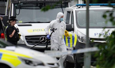 Mass shooting in southwestern United Kingdom leaves 6 dead