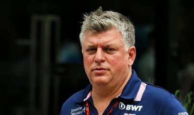 Aston Martin announce departure of F1 team principal Szafnauer